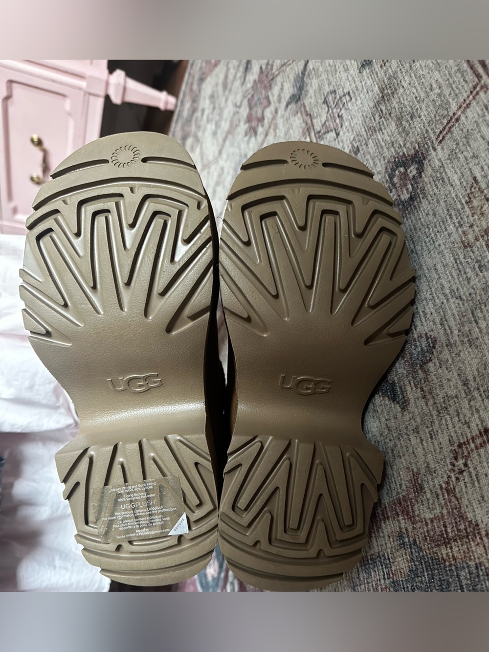 UGG Classic Ultra Mini Platform Boots - Chestnut - Size US 7 - Picture 6 of 9
